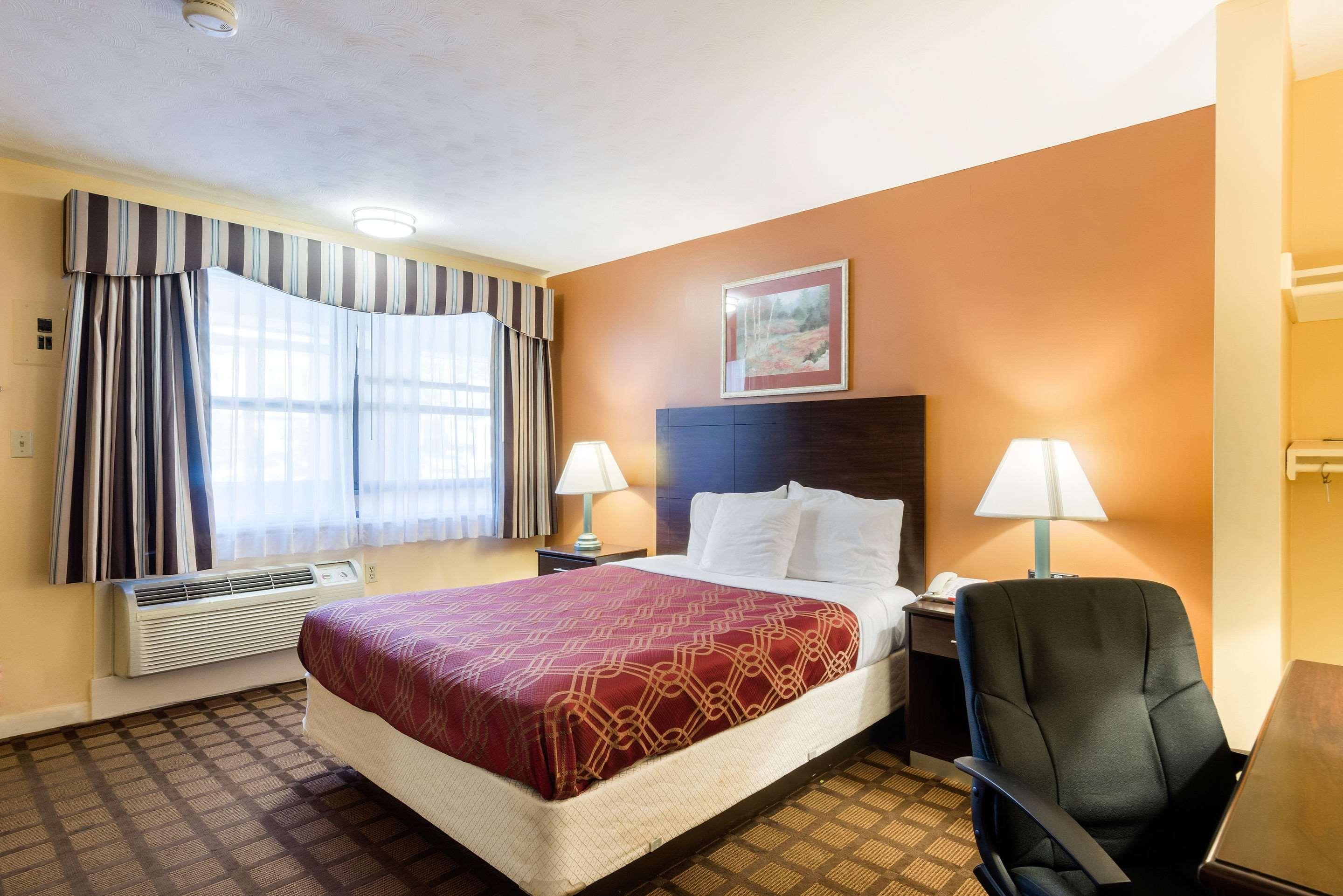Econo Lodge Boston-Малден Экстерьер фото