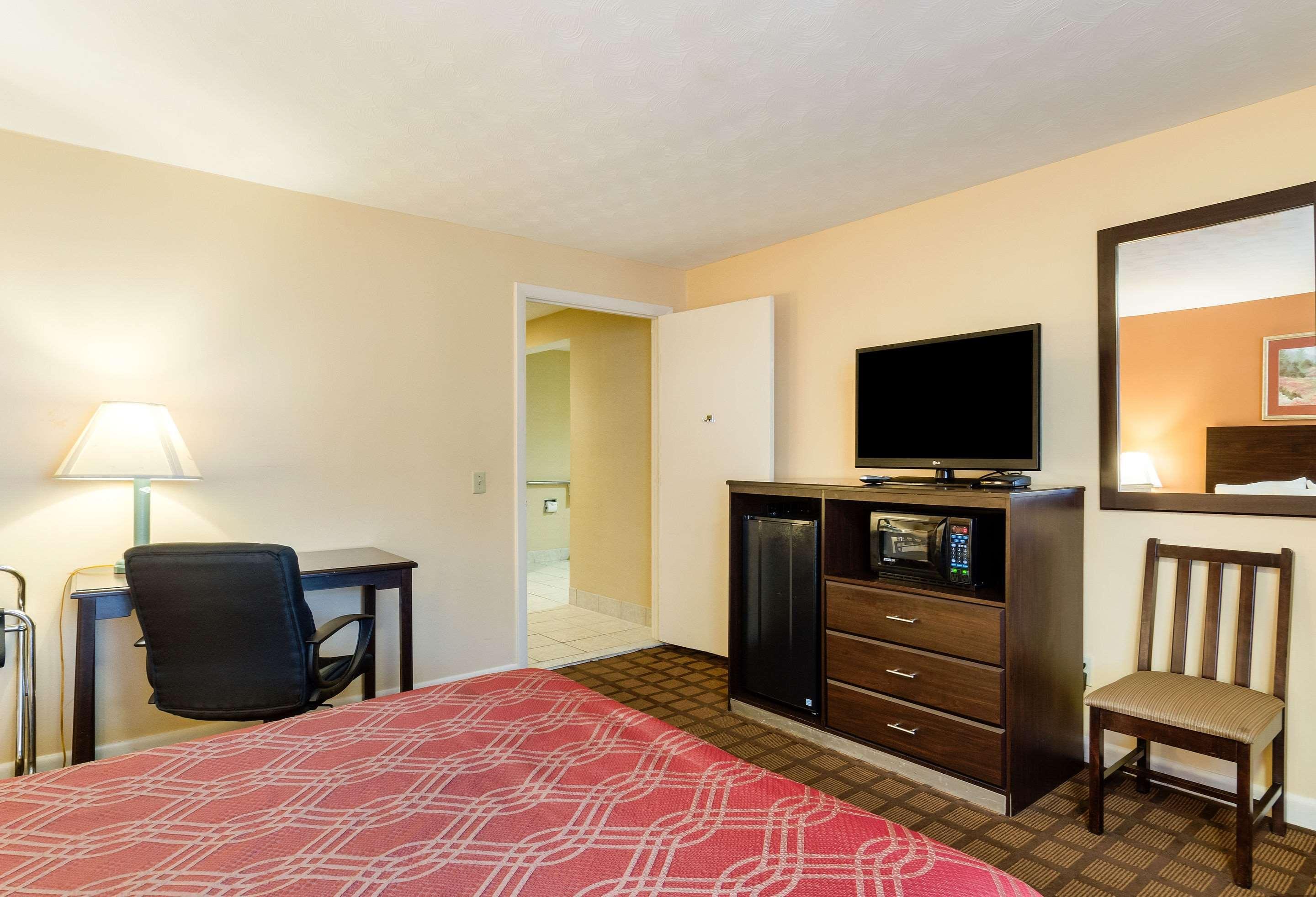 Econo Lodge Boston-Малден Экстерьер фото