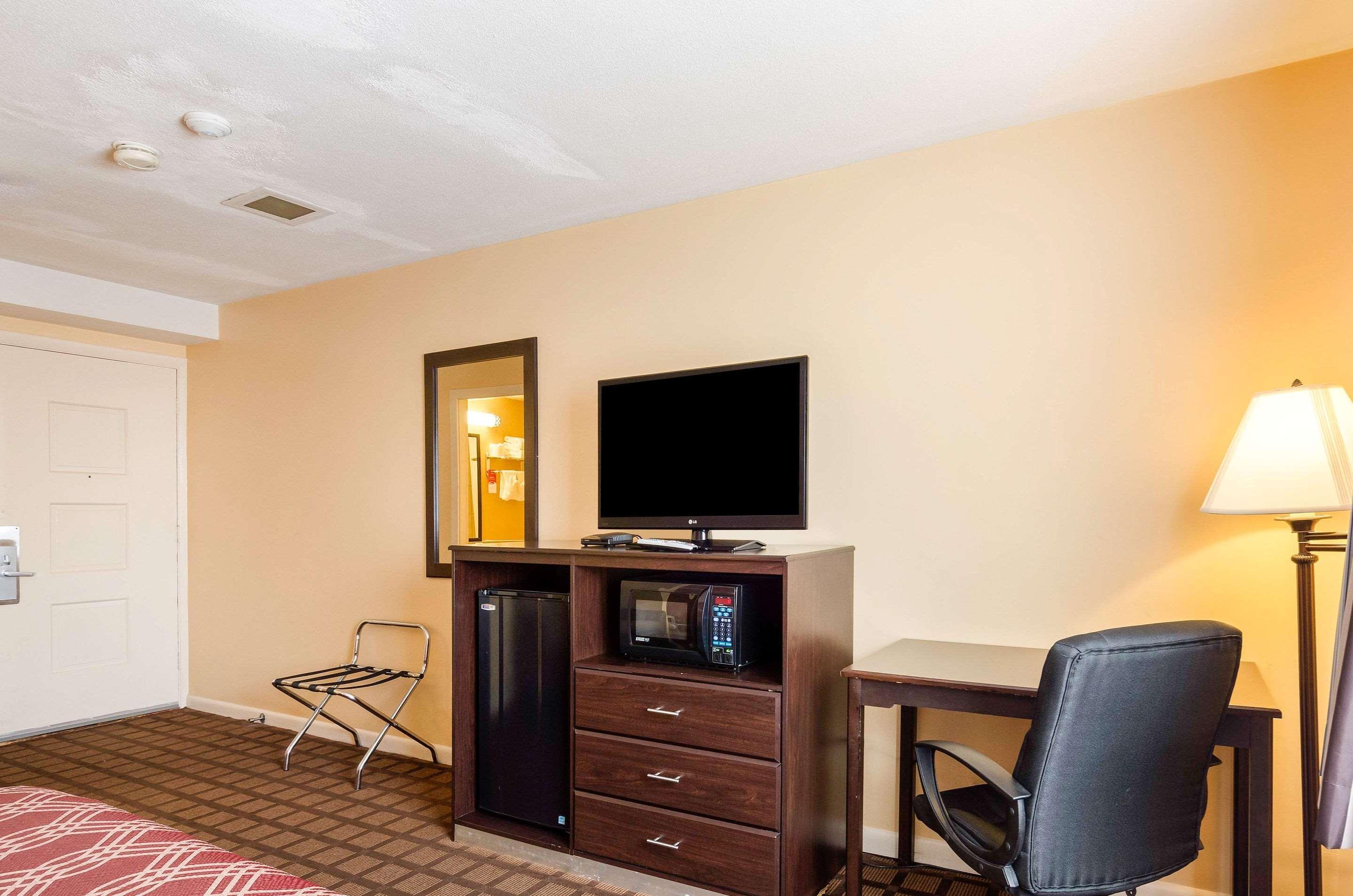 Econo Lodge Boston-Малден Экстерьер фото